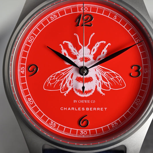 RED BUMBLEBEE - Chewie_Co