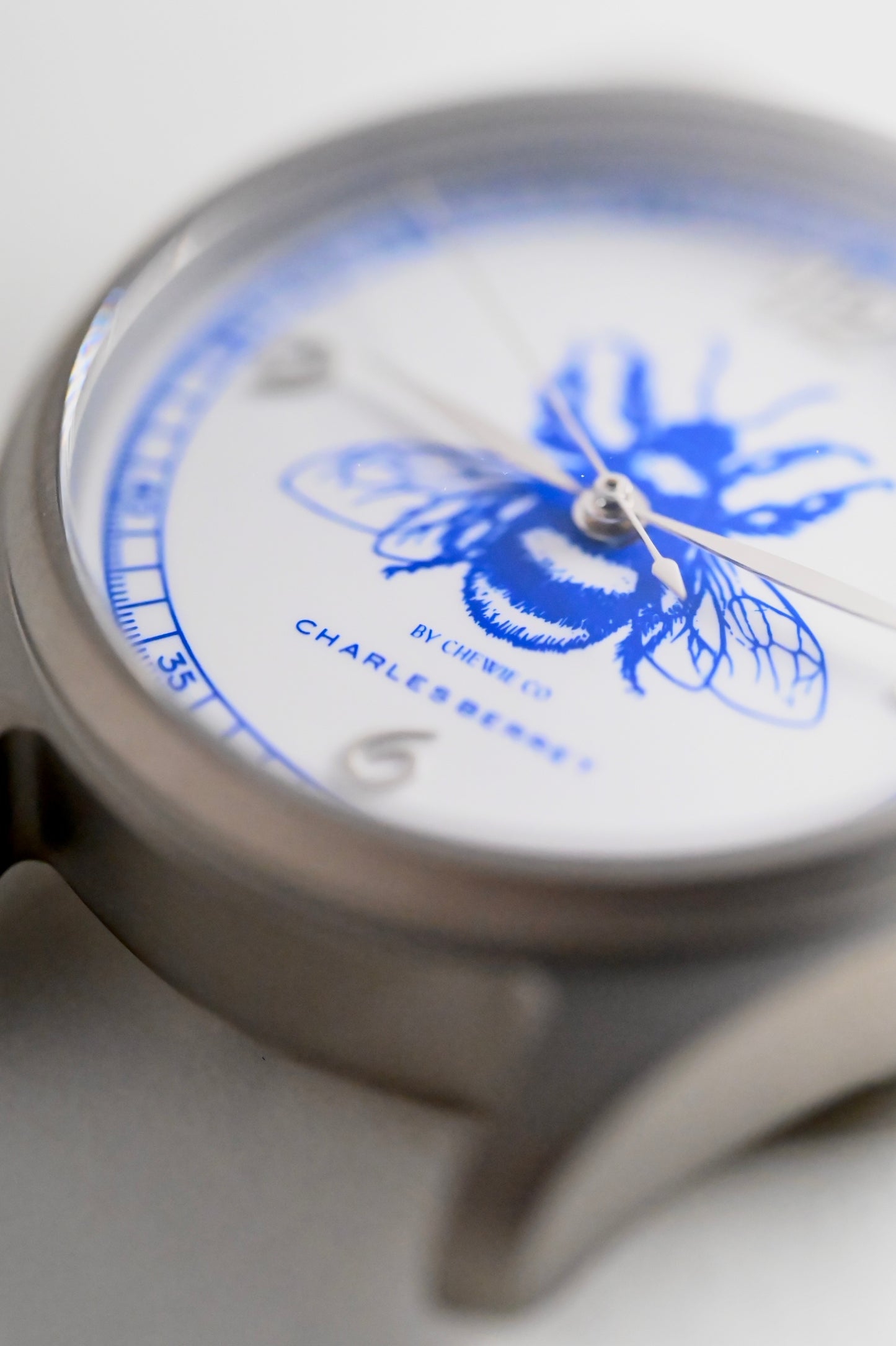 BUMBLE BEE porcelain (Coming Soon)